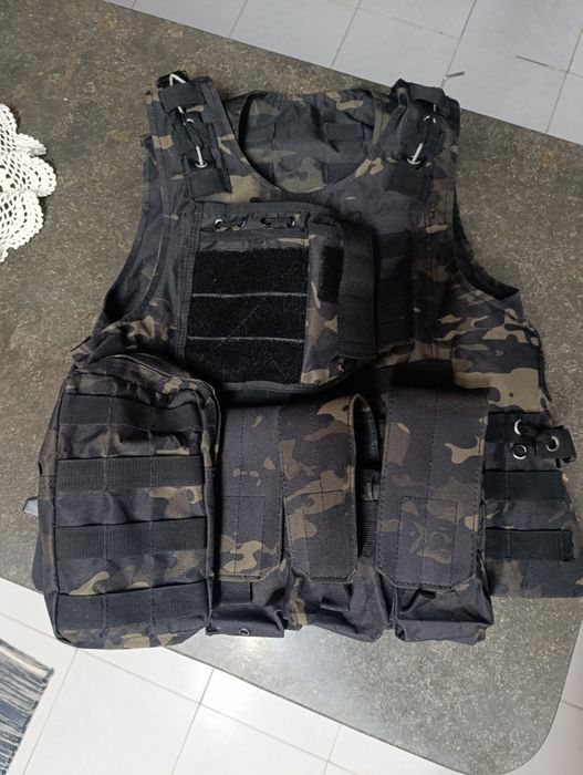 Colete Tático XL e Combat Shirt L