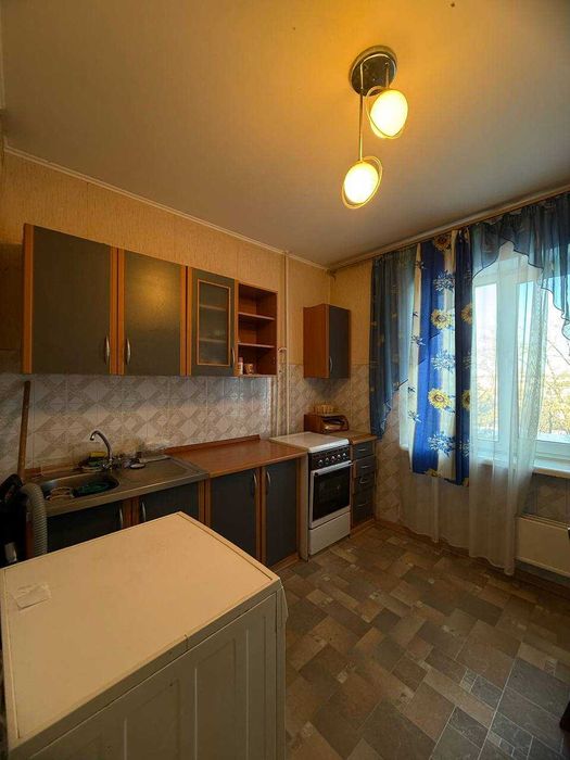 Продається трикімнатна квартира по вулиці Гончій, центр міста!