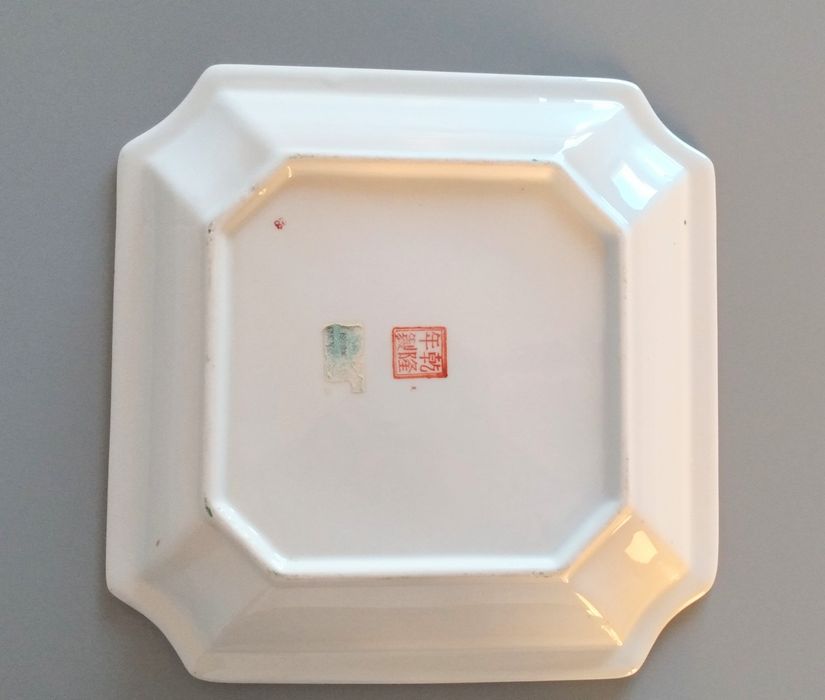 Prato chinês quadrado