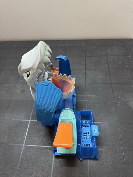 Hot Wheels Pista Salto do Tubarão