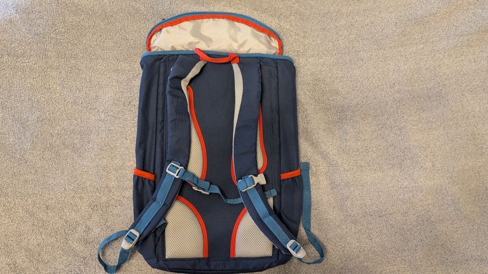 Крутезний рюкзак для ноутбука