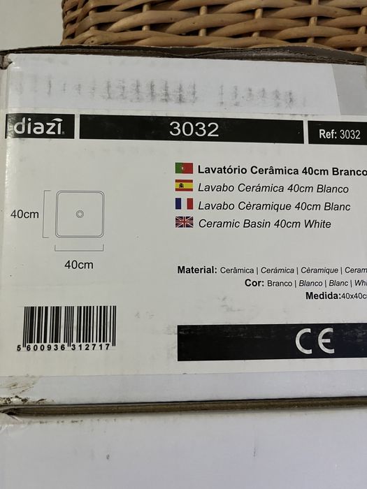 Lavatório de pousar novo