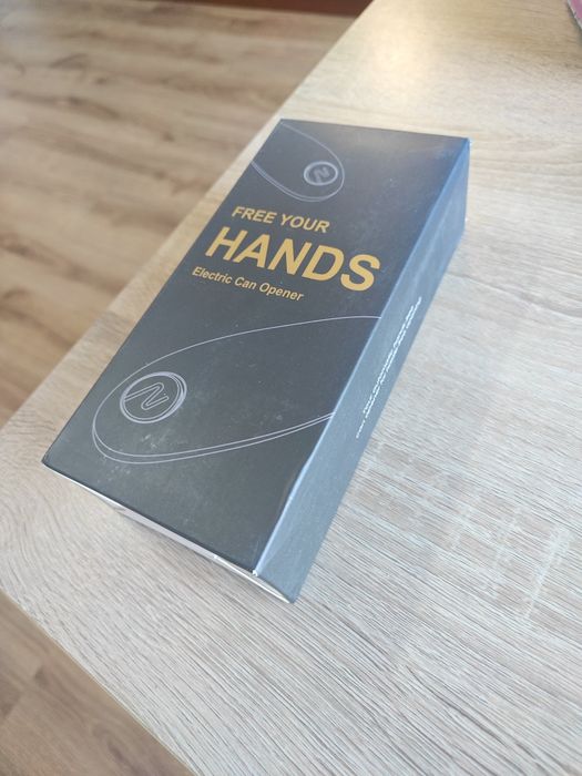 Elektryczny otwieracz do puszek