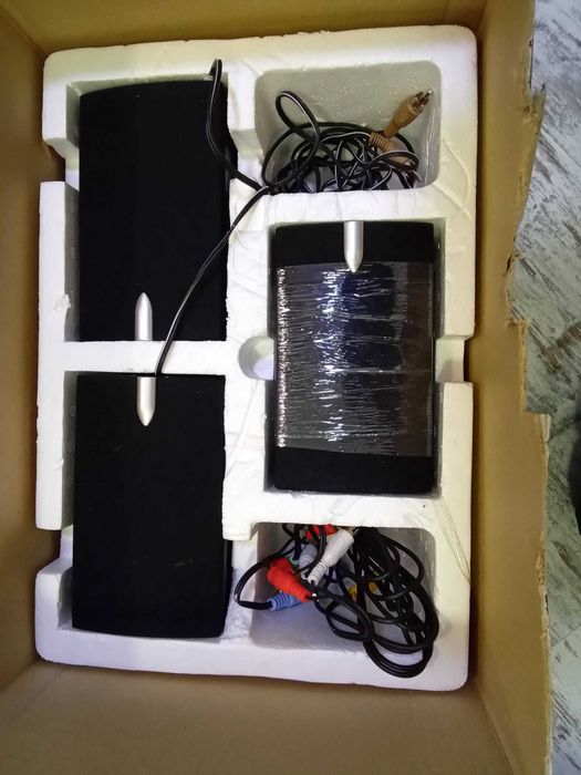 Conjunto de Colunas de Som para PC + Cabos RCA/Jack