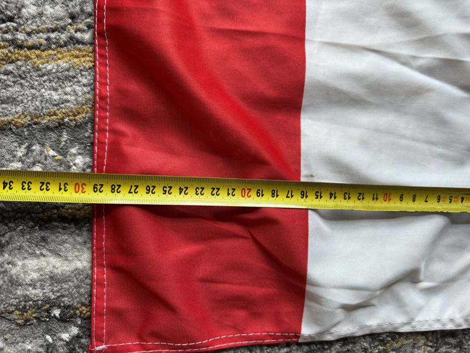 Flagi Polski dwie za 5 zł