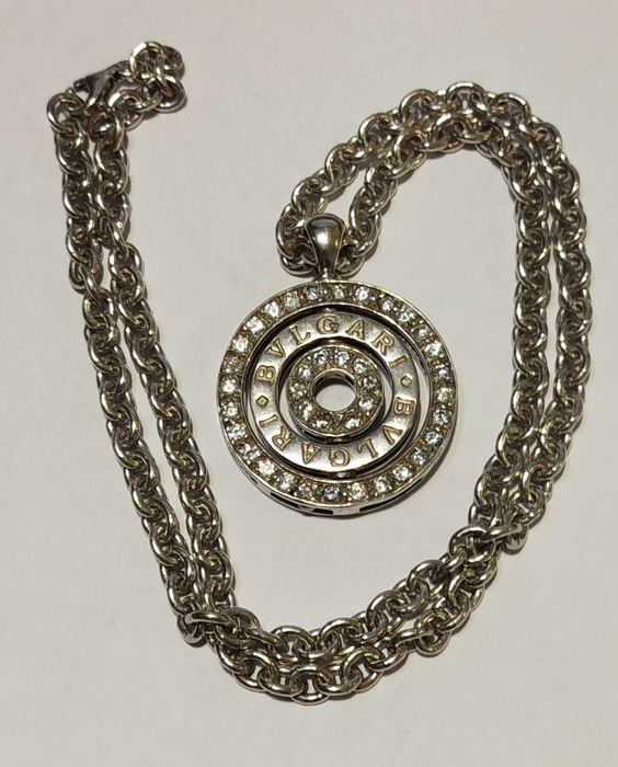 Magnífico Colar em Prata com Brilhantes "Bulgari"