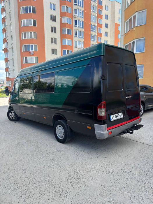 Mercedes-Benz Sprinter 313 2005 рік, 2.2D 8+1 пасажир