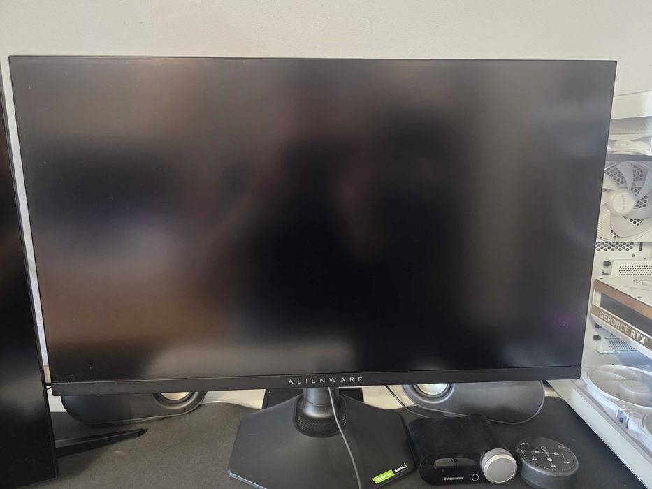 Dell Alienware AW2724DM 27" QHD 180Hz IPS | G-Sync |