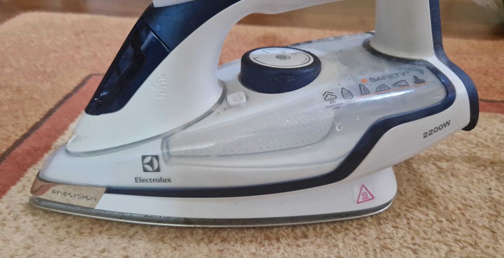 Праска Electrolux Precision EDB6120