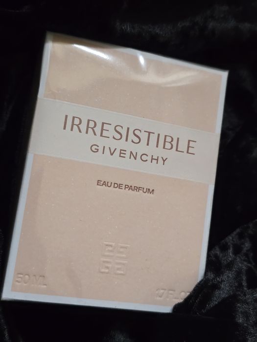 Intrygujący zapach Irresistible Givenchy eau de parfum 50ml