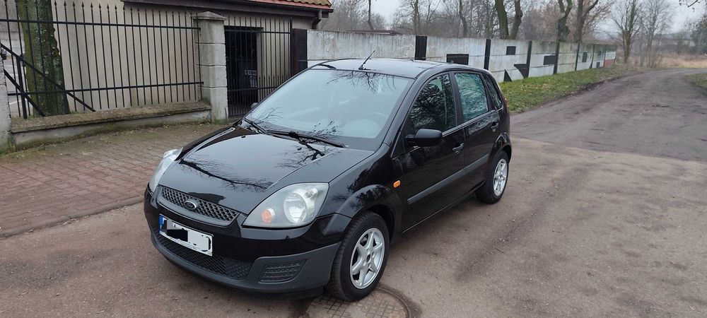 Ford Fiesta-Benzyna-Ekonomiczna-Bez korozji-Niski przebieg