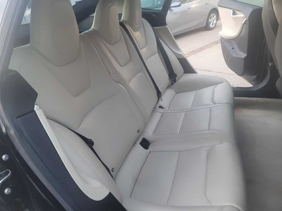 Tesla Model S 75      2017