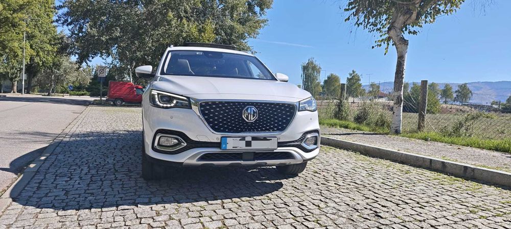 MG EHS Luxury -  Hybrid Plug-in foto 2