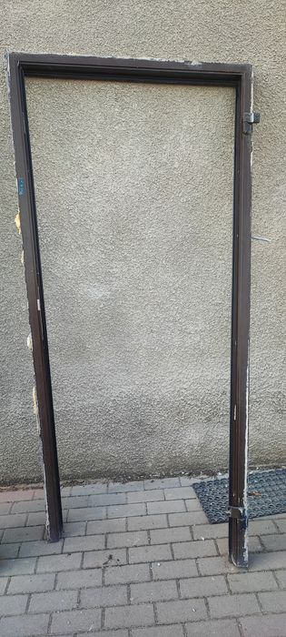 Drzwi zewnętrzne przemysłowe  techniczne 100 212x101