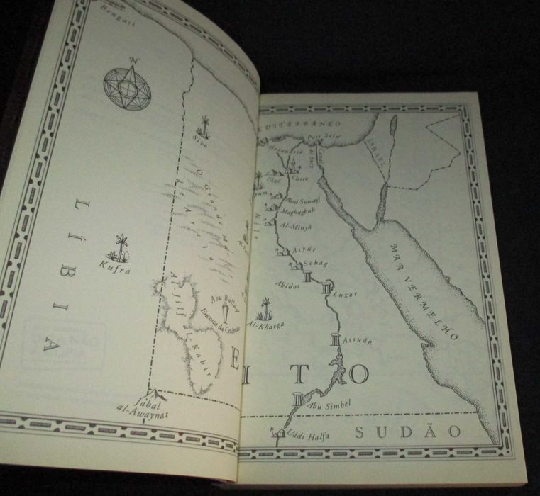 Livro O Oásis Escondido Paul Sussman
