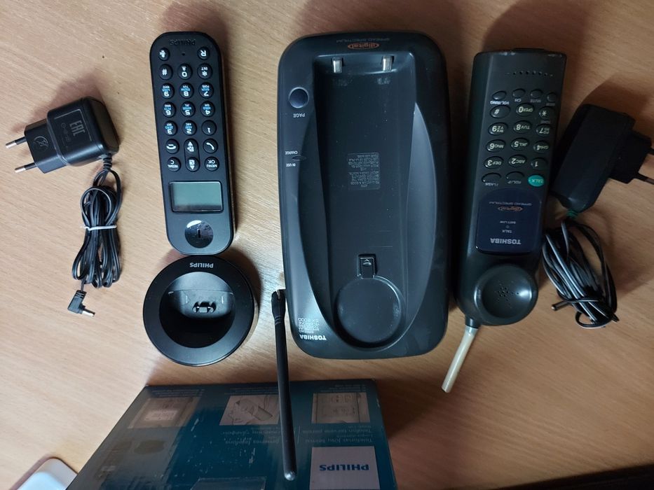 Неробочі телефони Toshiba та Philips
