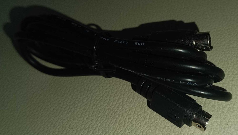 Kabel Mini-DIN - czarny