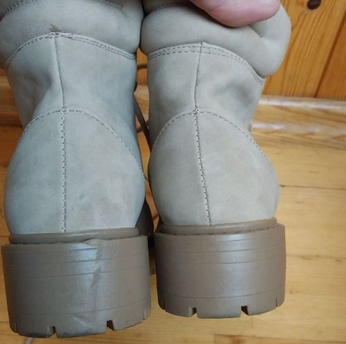 Продам женские демисезонные ботинки  в новом состоянии  Primark