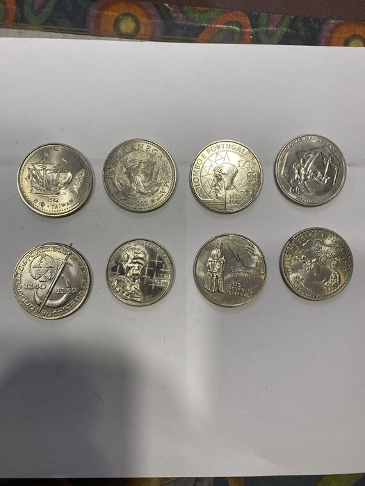 Moedas comemorativas de 100 200 e 250 escudos