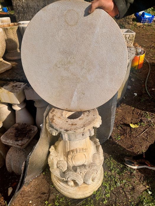 Mesa redonda de jardim