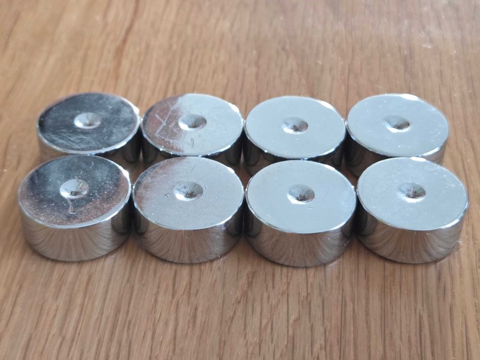 Custom Design aluminiowe podkładki pod kolce 8 szt. - wys. 10 mm