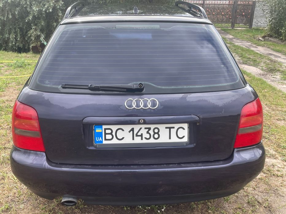 Продам ауді А4 б5