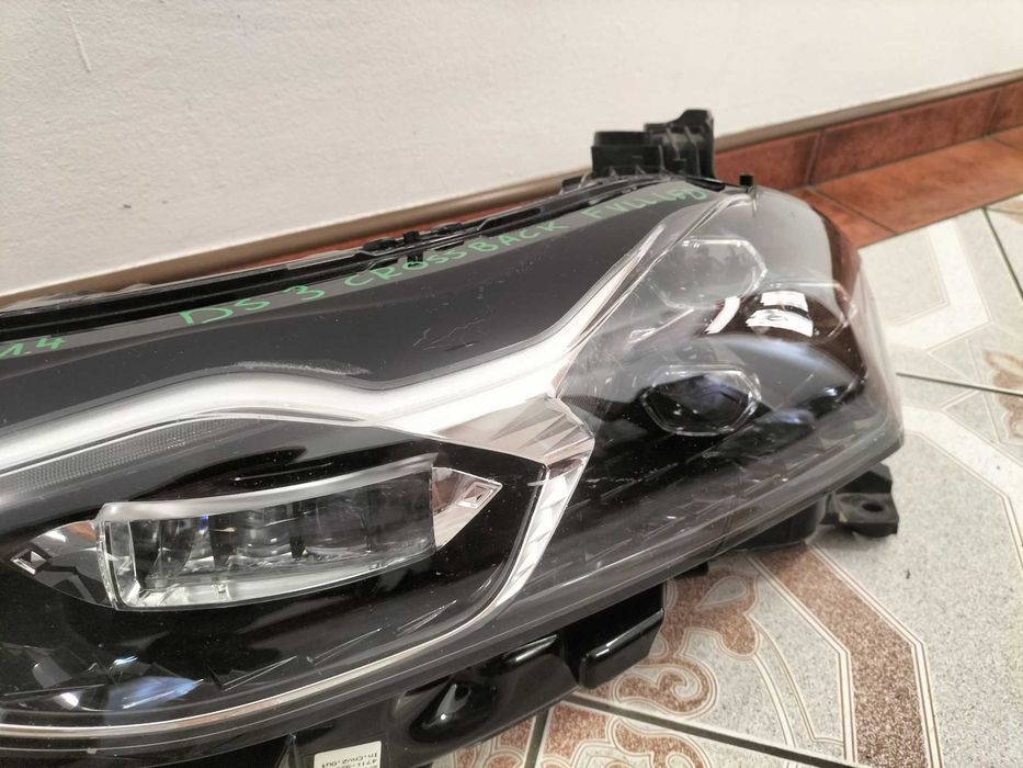 Citroen DS3 Crossback lampa lewa full LED