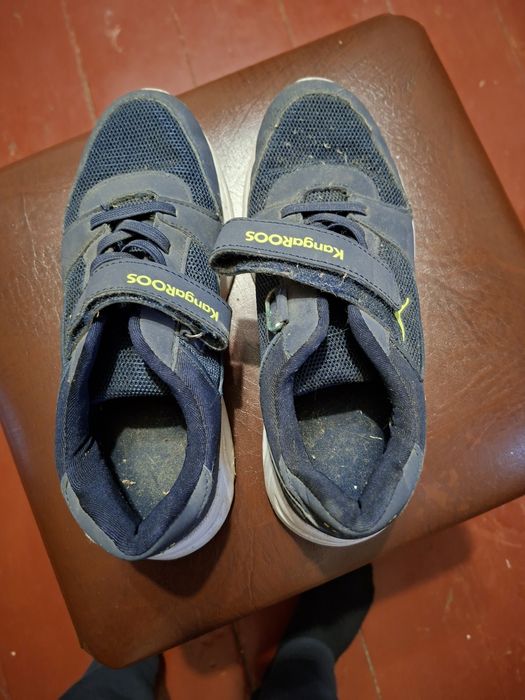 Продам кросівки виробництва німетчина бувші у вжитку