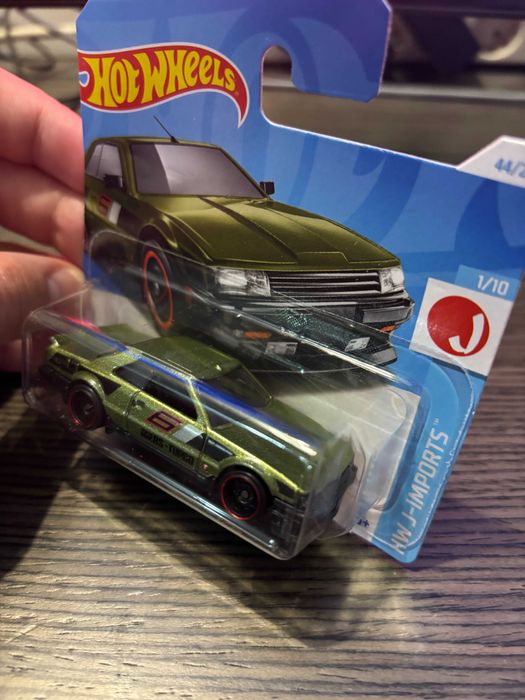 Hot Wheels "Nissan Skyline RS (KDR30)" - Novo, Selado