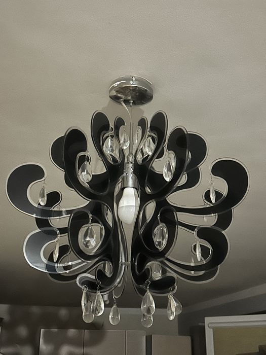 Komplet , 2 zyrandole, 1 lampa stojaca, 1 kinkiet