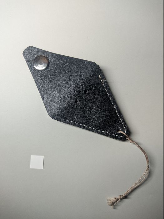 Брелок чехол для медиатора.