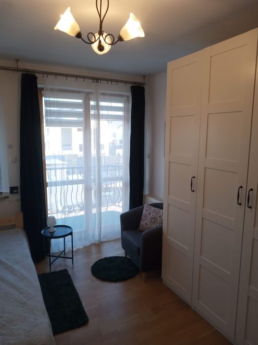 Duży, przestronny (17 m²) pokój - Falenty Nowe