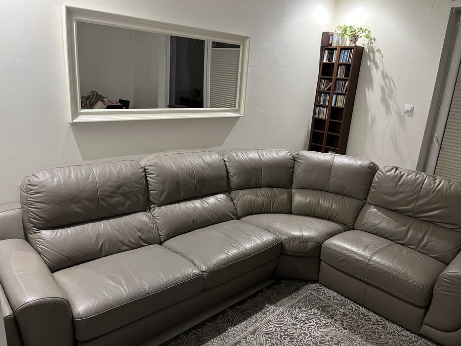 Narożna skorzana kanapa z Agata meble