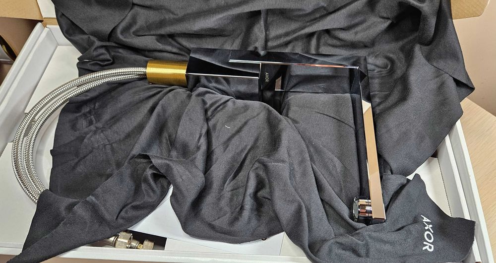 Змішувач Axor Edge 190 Diamond Cut Chrome - 46021000.