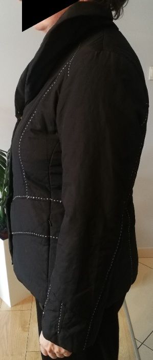 Czarna kurtka zimowa z lisem 46