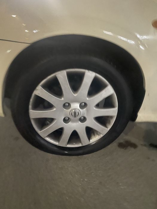 Nissan Almera 2.2