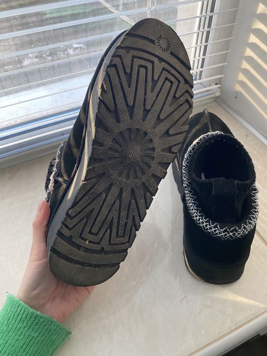 Теплые зимние угги