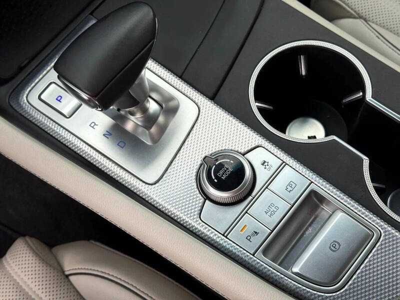 2022 Genesis G70