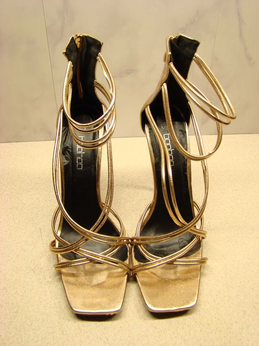 Boohoo szpilki sandałki złote r40 seksowne buty na wysokim obcasie