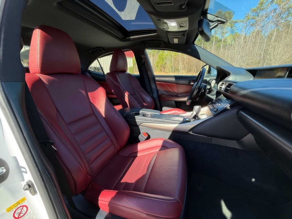 Lexus IS 200t      2016