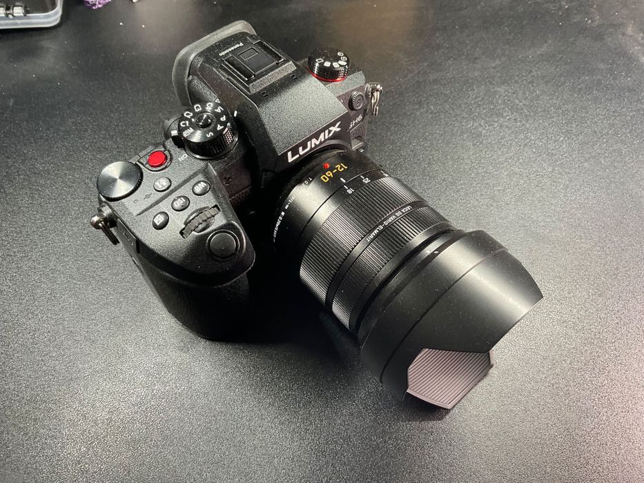 Panasonic Lumix GH6 + Leica 12-60mm f/2.8-4.0 u