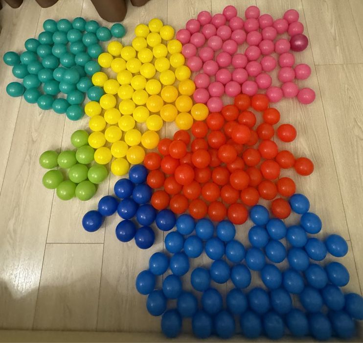 Шарики в сухой бассейн , палатку