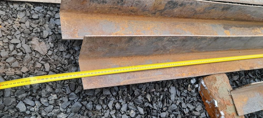 Продам металеві кутники