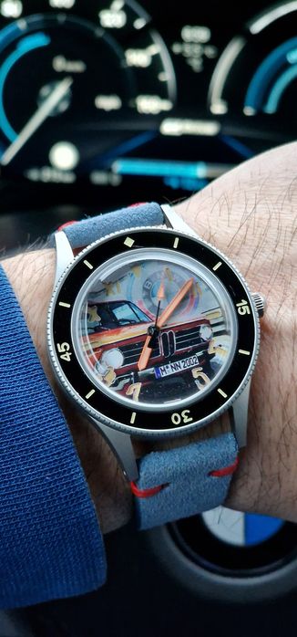 BMW 置物時計 THE JOY OF LIVING EVERY SECOND. BMW 置物時計 THE JOY OF LIVING EVERY SECOND.