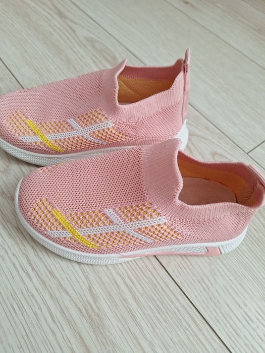 Макасіни Кросівки Капчики для дівчинки 28 розмір