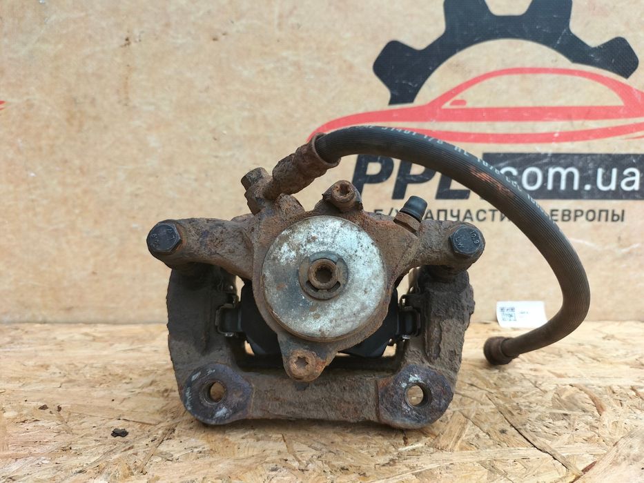 Volvo XC70 II 07-16 V70 суппорт задний левый трубка шланг тормозной