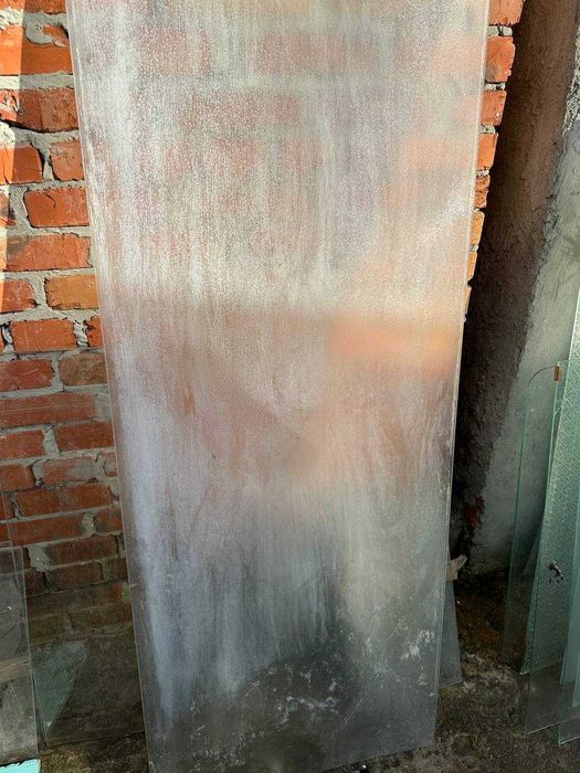 Продам стекла разные размеры.