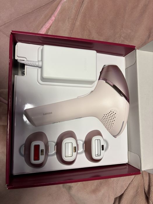 Фотоепілятор Philips Series 9900 BRI977/00