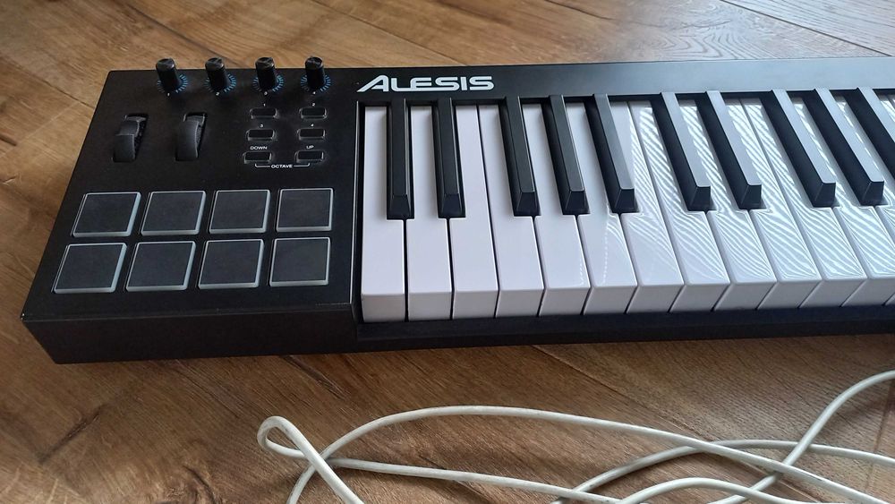 Dla Ciebie wszystko - alesis v49 - w kategorii Instrumenty