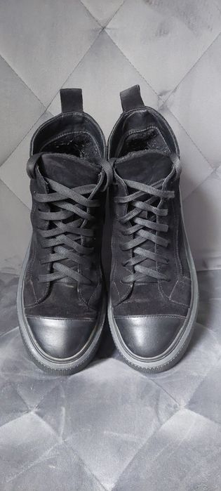 Високі жіночі кеди